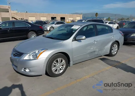 2010 Nissan Altima 2.5 S z USA, uszkodzony, nr VIN 1N4AL2AP9AN458813
